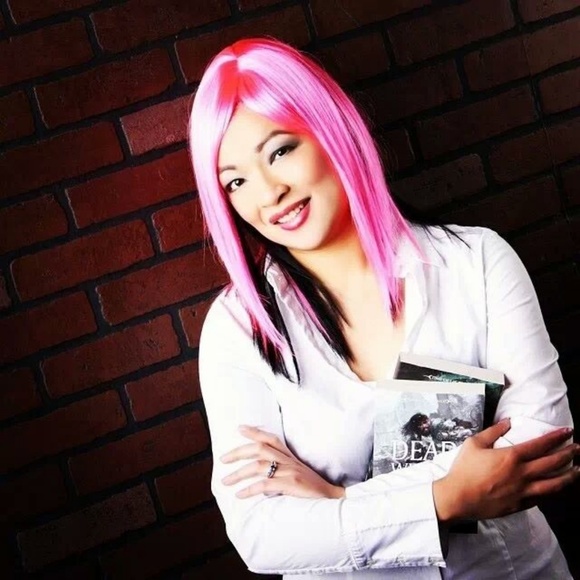 Meet your Posher, Gloria - Picture 1 of 1